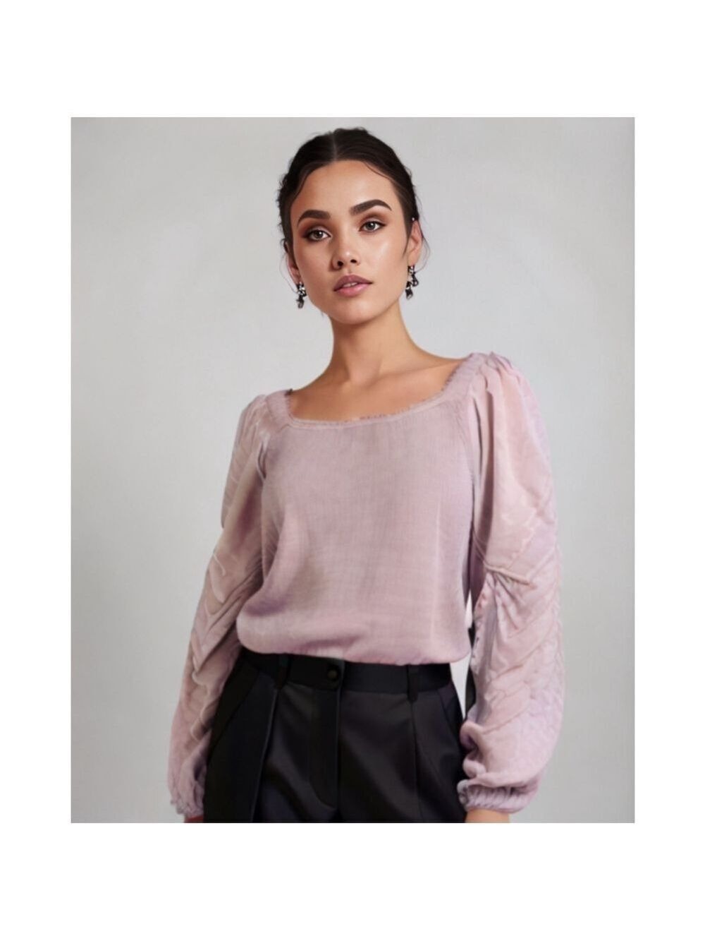 Ontwelfth Mauve Square Neck Long Sleeve Satin Blouse